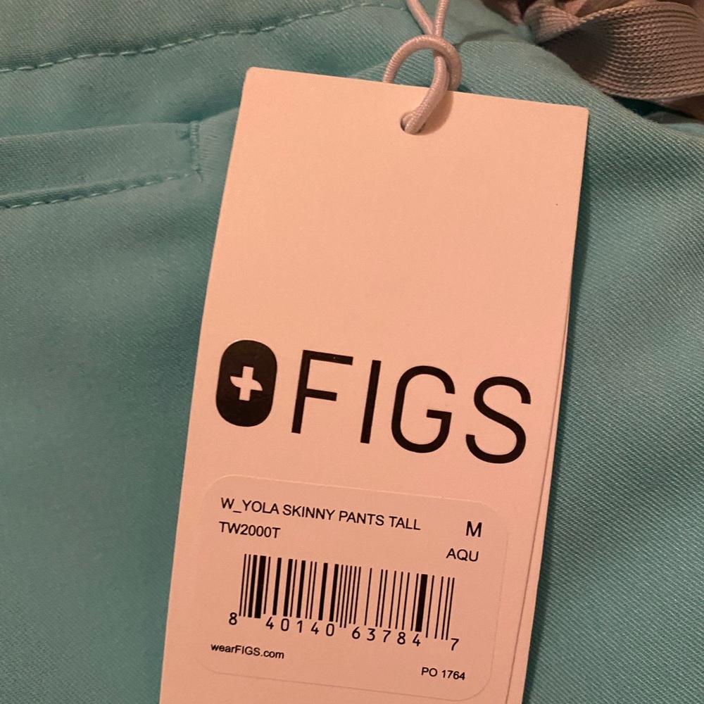 FIGS Limited Edition Fresh Aqua